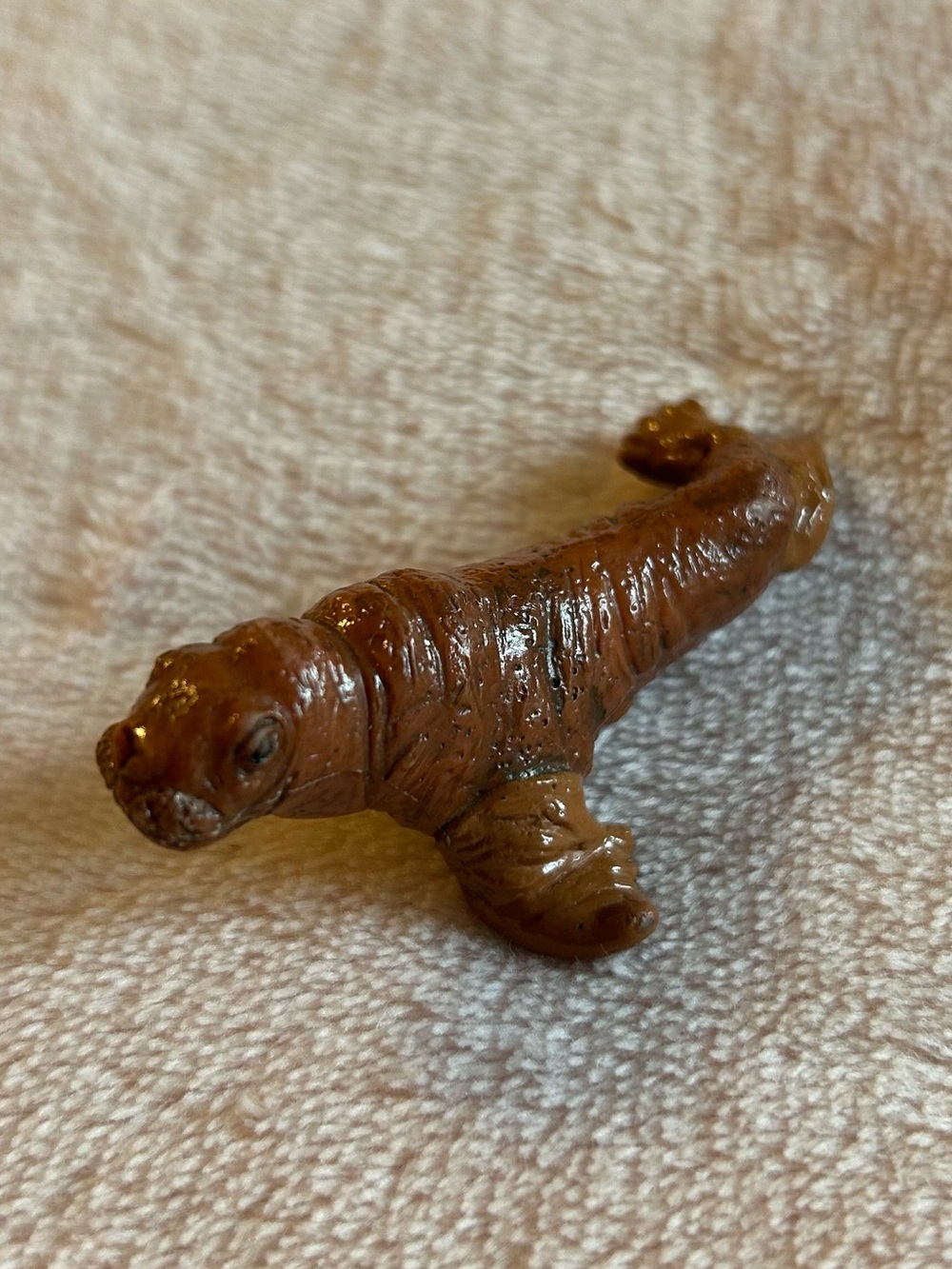 Yowie Animals with Super Powers Collection brown walrus figurine